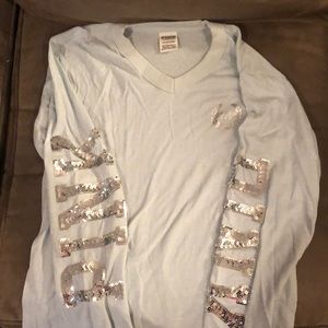 Light blue long sleeved T-shirt with sequins